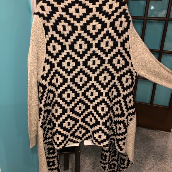 Sweater - Picture 2 of 3